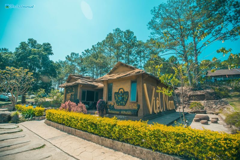 Clay Sculpture Tunnel Admission Ticket in Da Lat - Booking, Entry, and On-Site Rules