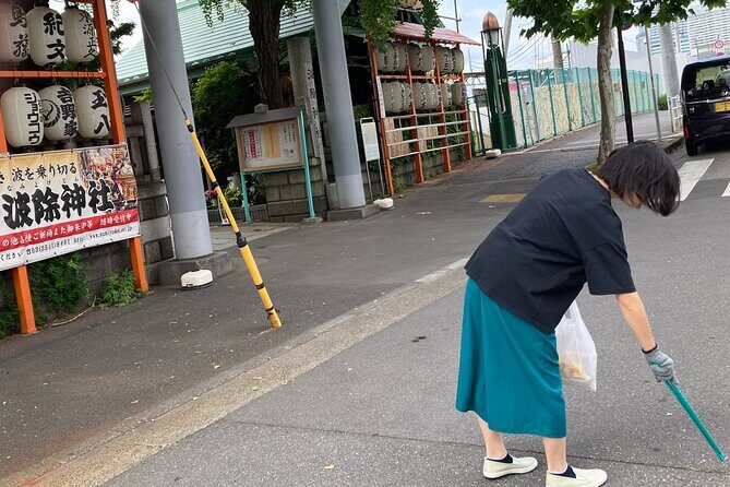 Clean and Walk with Local Guide in Tsukiji Ginza - Practical Tips for Participants