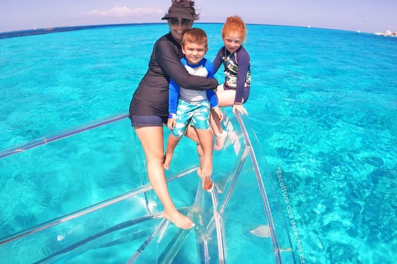 Clear Boat Ride in Isla Mujeres Cancun - Who will enjoy the ride most