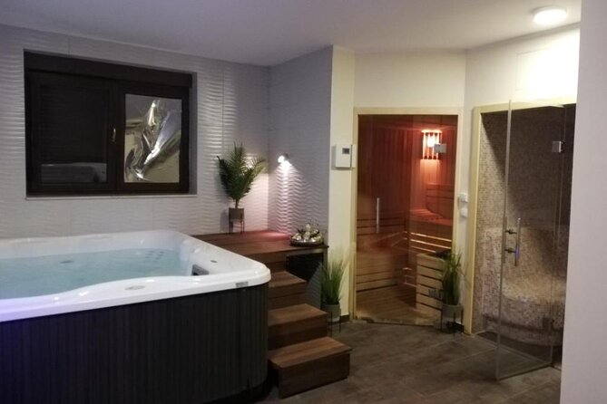 Cleopatra Deluxe Spa Treatment VIP With Massage & Sauna & Jacuzzi - Pickup and Transfer Information