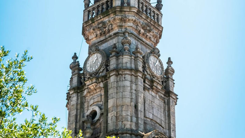 Clerigos Tower ticket in Porto - Take the stairs for the view