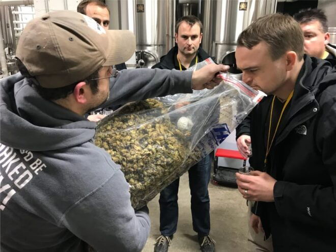 Cleveland: Guided Craft Brewery Tours With a Snack - Age Requirement
