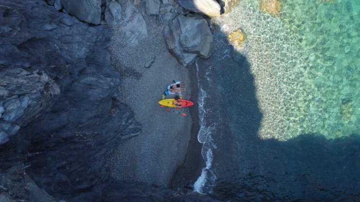 Cliff Kayaking in 2 Countries - Key Points