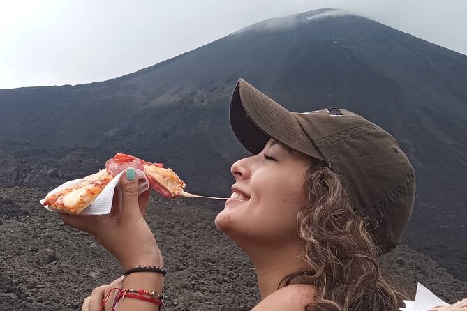 Climb Active Pacaya Volcano and Eat Pizza Made Under Volcanic Rocks - Tour Highlights