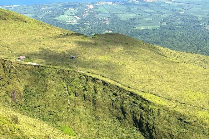Climb the Pelee Mountain: The Unforgettable Ascension - The Basics of the Mount Pelée Climb