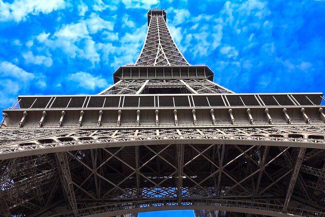 Climb up the Eiffel Tower and See Paris Differently (Guided Tour) - Meeting and Pickup Information