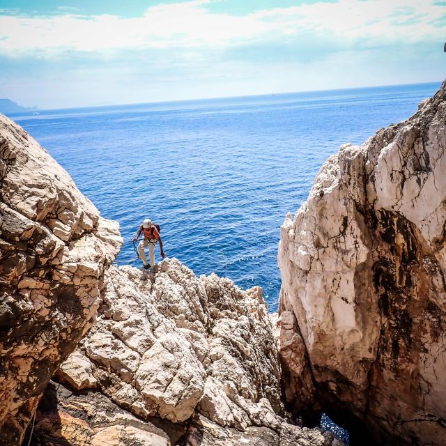 Climbing Discovery Session in the Calanques Near Marseille - Description