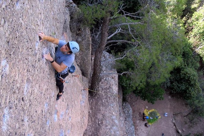 Climbing in Montserrat Mountain - Additional Information and Cancellation Policy