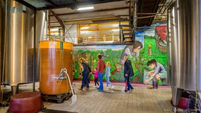Clos Des Quarterons: Chai Doeuvres Wine & Street Art - Wine Tasting Options