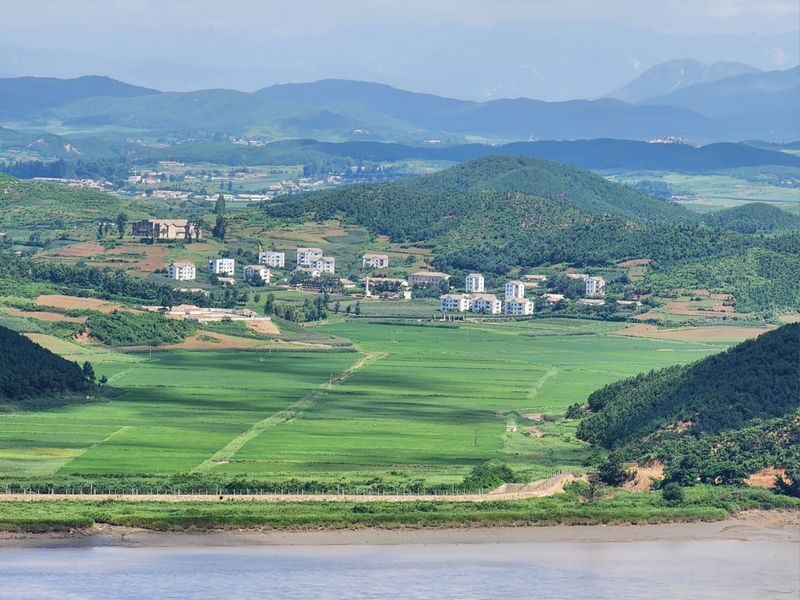 Closest Observatory to DMZ: North Korea View (Starbucks Tour) - The Starbucks is a stop, not the whole story