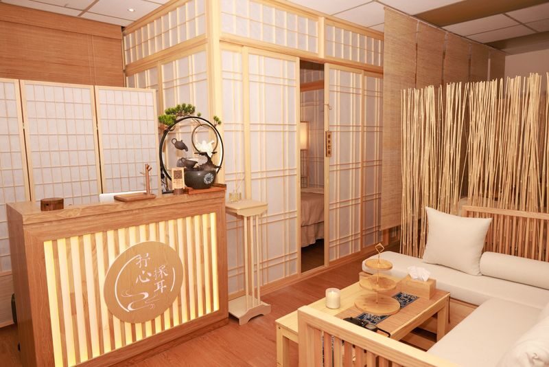 CN Ear Studio - Ear Spa Experience | Sheung Wan | Kwun Tong - At a glance