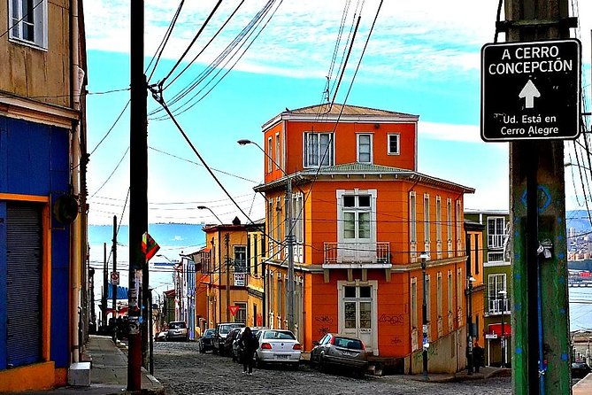 Coast Trip to Valparaiso Port and Viña Del Mar From Santiago - Booking and Guide Information