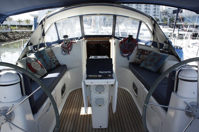 Coastal Tour on a Luxury Sailing Yacht From Vilamoura - Traveler Reviews