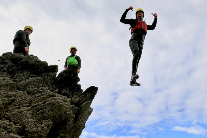 Coasteering Experience in Newquay - Coasteering Experience