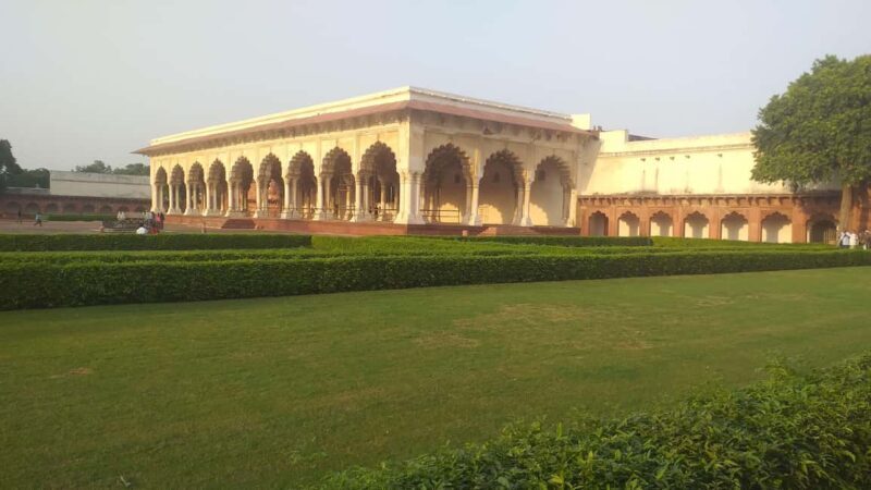 Cochin Agra Same Day Tour with Return Flights and lunch - FAQ