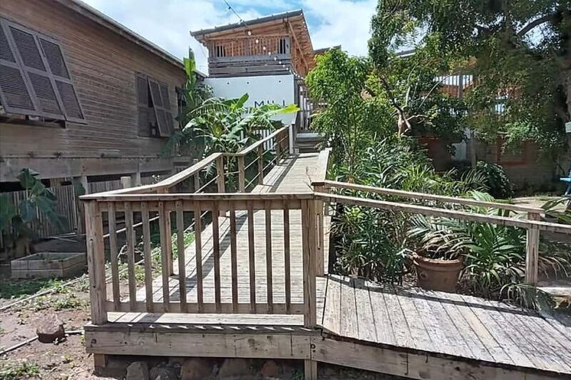 Cockleshell Beach Excursion - Historical Insights and the Pirate Past