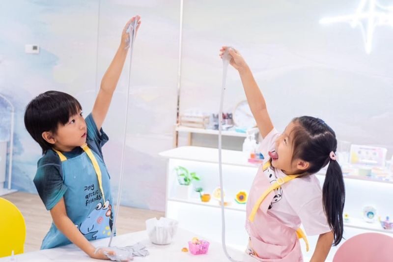 COCOART Slime & Art Workshops - COCOART at a glance