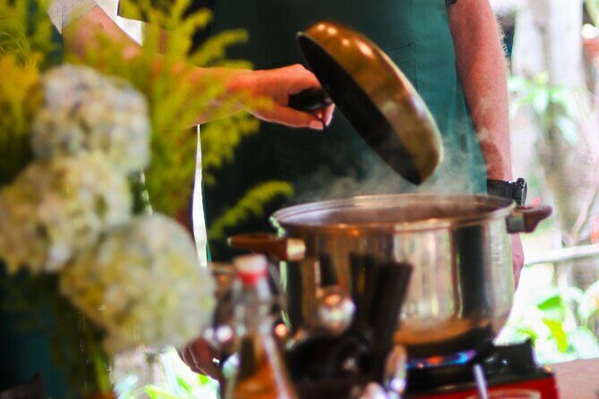 Cocolocal Farm Cooking Class with market tour and basket boat - FAQ