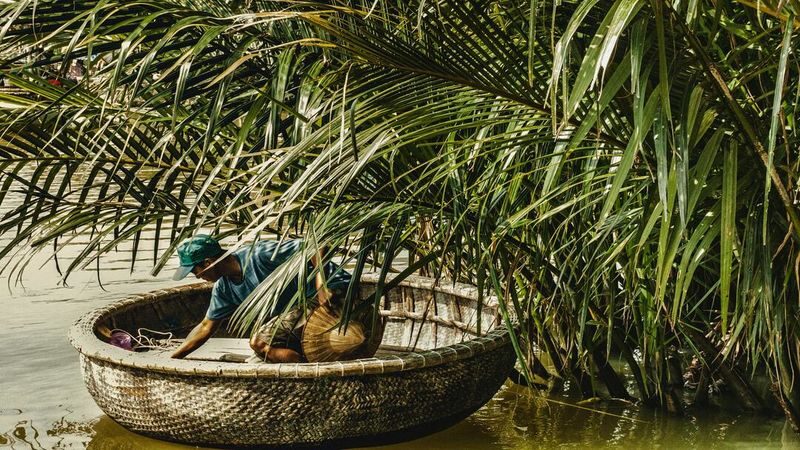 Coconut Forest Basket Boat Ride, Crab Fishing with Lunch or Dinner - A set meal that earns its place in the package