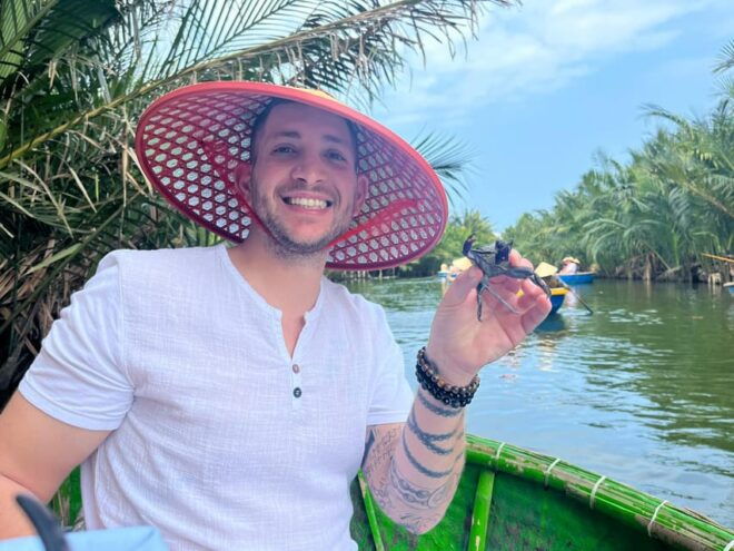COCONUT JUNGLE BASKET BOAT, LANTERN MAKING From Danang/Họian - Customer Experiences