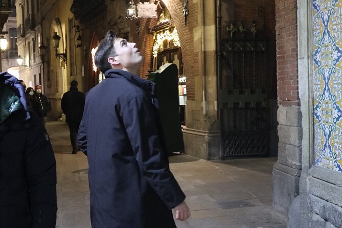 Coffee and Art Tour & Tasting Walking Around Gothic Quarter With Official Guide - Inclusions