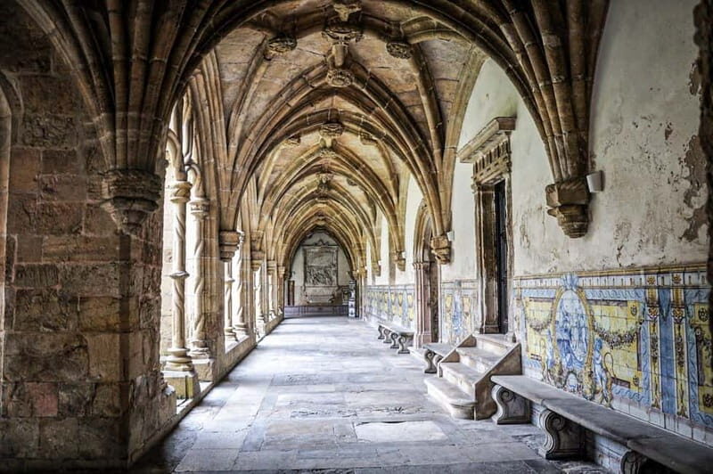 Coimbra Downtown: Private Guided Tour - Discovering the Traditional Village