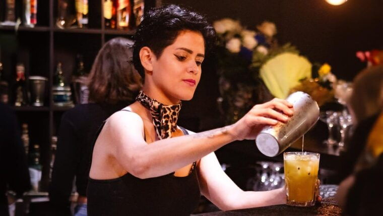 Coimbra: Erotic Cabaret Show and Dinner - FAQs