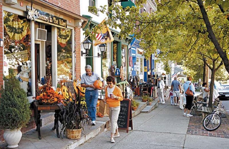 Cold Spring Town&Woodbury Outlets 1-day Tour From NY - Frequently Asked Questions