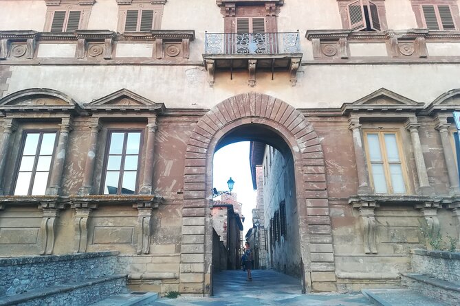 Colle Val D'elsa From 200 to 2000 - Frequently Asked Questions