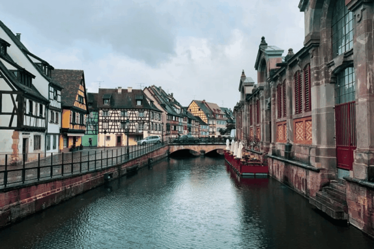 Colmar: Christmas Market and City Highlights Walking Tour - Discovering Local Art at Unterlinden Museum