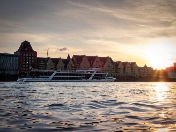 Cologne: 2-Hour Evening Cruise on the Rhine River - Tips for a Great Experience