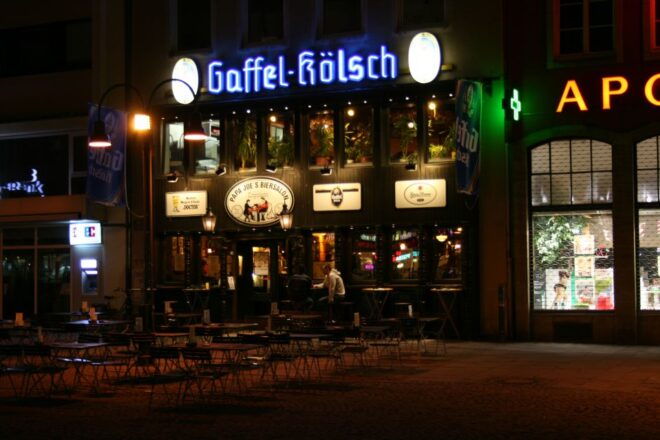 Cologne: Brewery Tour With Beer Tasting and Halven Hahn - Enjoy a Traditional Halven Hahn