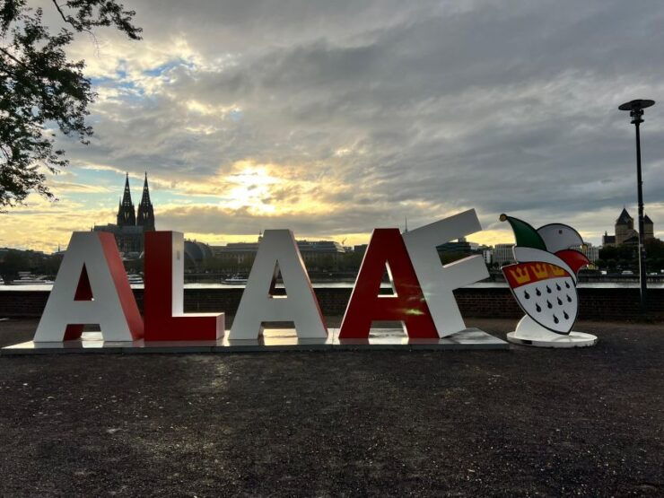 Cologne: Carnival Walking Tour With Kölsch - Activity Details