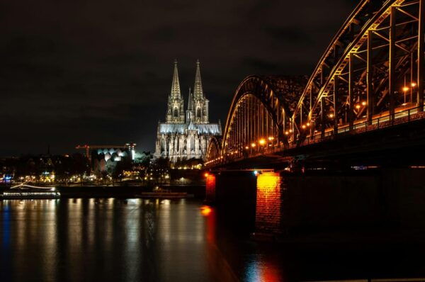 Cologne Chronicles: Exclusive Private Guided Walking Tour - Booking and Cancellation Policy