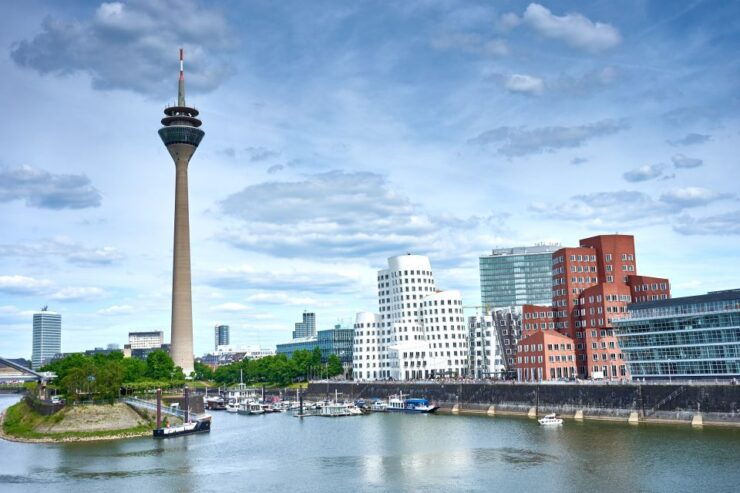 Cologne: Dusseldorf Half-Day Private Tour - Experience Dusseldorfs Old Town