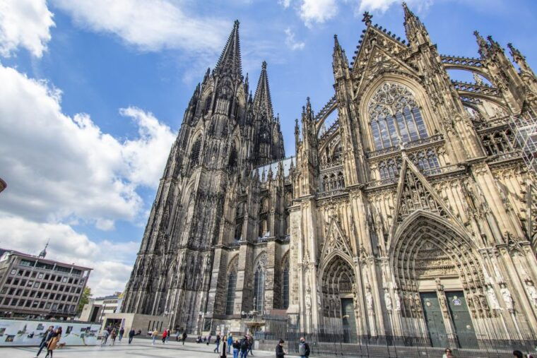 Cologne: Express Walk with a Local in 60 minutes - Practical Details