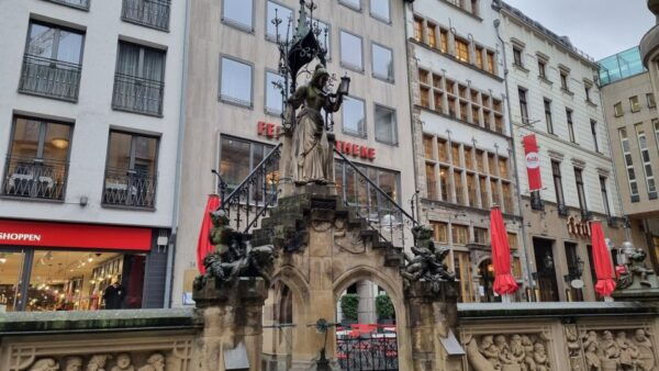 Cologne: Guide Walking Tour for Children - Customer Reviews and Details