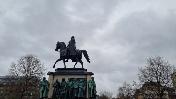 Cologne: Guide Walking Tour for Children - Background Information