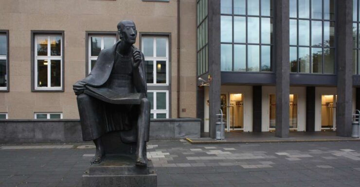 Cologne: Guided Tour of Lindenthal - Tour Booking Information