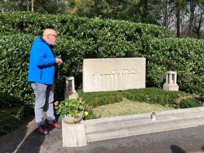 Cologne: Guided Tour of Melatenfriedhof - Select Participants and Date