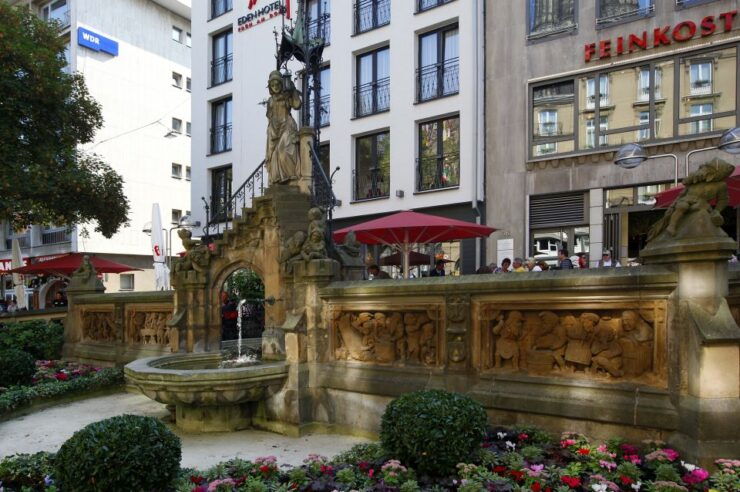 Cologne: Histories & Typical Cologne - Cologne Carnival and Traditions