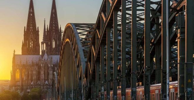 Cologne: Insta-Perfect Walk With a Local - Top Instagram-Worthy Spots