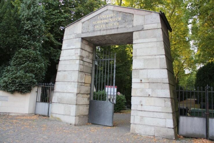 Cologne: Melaten Cemetery Guided Tour - Famous Personalities - Countless Celebrities and Their Stories