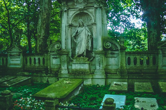 Cologne: Melaten Cemetery With Old Town Private Tour - Common Questions