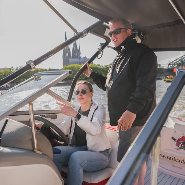 Cologne: Motorboat taster course - The Experience of Learning