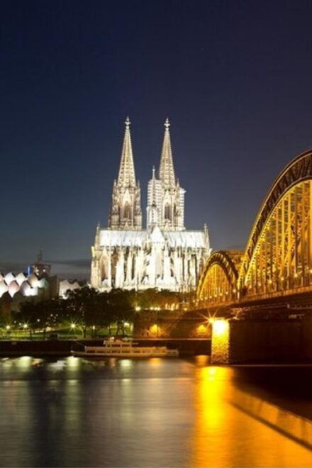 Cologne: Must-See Attractions Walking Tour - Experience and Insights