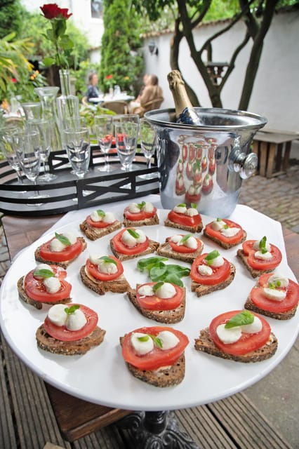 Cologne-Nippes: Summer wine party in the frenchstyle garden - Practical Details