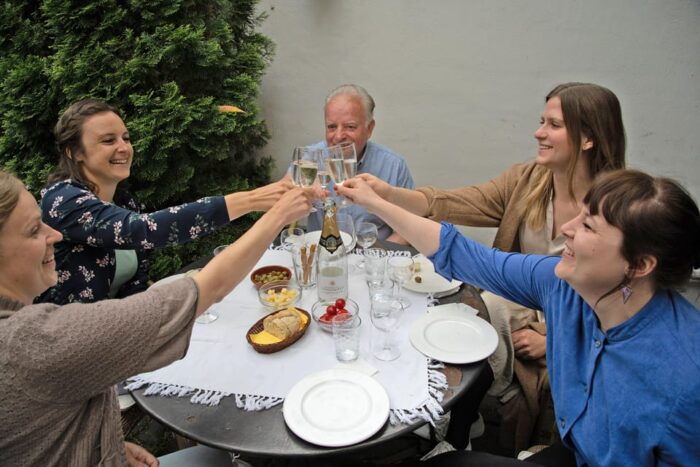 Cologne-Nippes: Summer wine party in the frenchstyle garden - FAQ