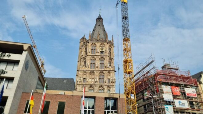 Cologne: Old City Guided Walking Tour - Highlights of the Tour