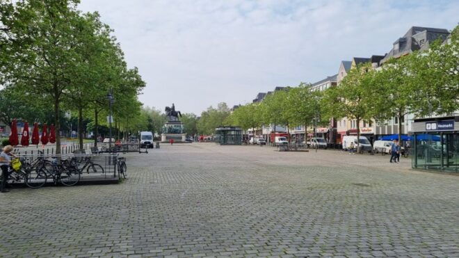 Cologne: Old City Guided Walking Tour - Similar Tours